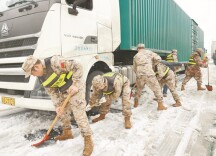 【海报】风雪伴归途，湖南合力“破”冰！