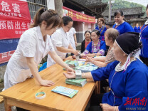 陇城镇：倡新时代婚育文化 助家庭和谐幸福