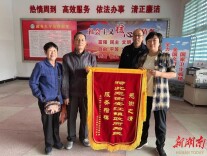 洪江市安江镇：点亮路灯 “照亮”民心