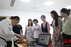 永州冷水滩：“青年夜校”火热“出圈” 点亮青年缤纷夜生活