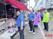 永顺县毛坝乡：“马路市场”迁新居，道路焕新颜
