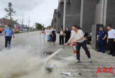 洪江区政务服务中心构筑消防安全“防火墙”