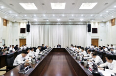 毛伟明：全面发动各级各层防汛救灾力量 全力以赴应对严重暴雨洪涝灾害