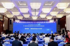 第二届海峡两岸绿色低碳循环发展产业科技交流会在长沙开幕