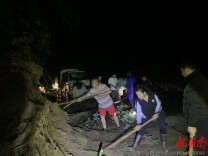 永顺县小溪镇：“冷雨夜”不再“冷”