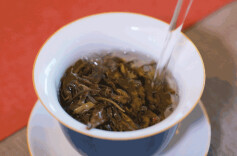 喝腻了冰美式，来试试这款“冰中式”