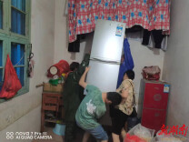 辰溪县火马冲镇全力开展防汛救灾工作