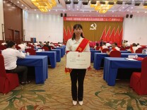 灿若夏花 芳润新绿——记娄底潇湘职业学院优秀共产党员刘芳