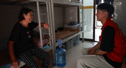 青春闪耀：华容青年志愿者以实际行动温暖转移群众