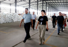 洪水无情人有情 爱心汇聚显温暖