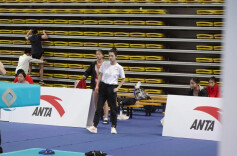 带350斤表妹减重170斤，小众世界冠军退役后蹦进直播间的人海