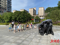 太酷啦！湖南省辰溪县“警营开放日”暑假迎萌娃“探索”