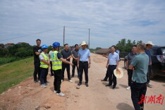 王启武调研督导松滋河防汛工作