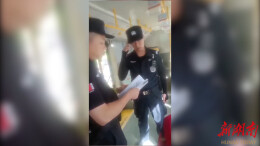 道县：车上“捡”到迷路小孩 暖心司机报警助其安全回家