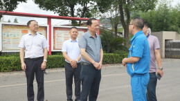 刘晓明开展送清凉慰问活动