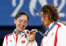 刚组队四天，王欣瑜/张之臻凭什么创造中国网球新历史？