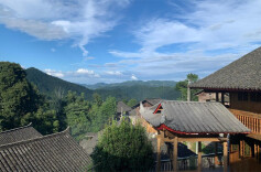 木耳村：挂在星星上的小小苗寨