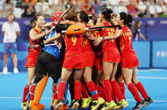 网友：不管最后金牌银牌，请给女曲姑娘做个推送！