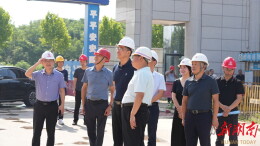 王启武调研企业和项目建设情况