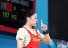 罗诗芳，一步一步，征服每一座高峰