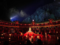 湘西税务：“税添力”点亮消费新“夜”态