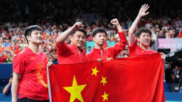 奥运乒乓球男团击败瑞典队摘金 完成五连冠