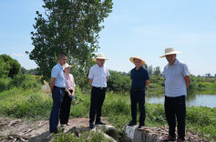 朱正权调研督导巩固拓展脱贫攻坚成果同乡村振兴有效衔接、国债项目建设、水环境综合治理等工作并开展巡林、巡田工作