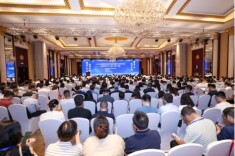 长沙民政职院党委书记参加中国高等教育学会职业技术教育分会2024年学术年会并主持交流分享阶段会议