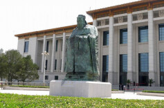 肥了“黄牛”限制了游客，博物馆预约制该修改了