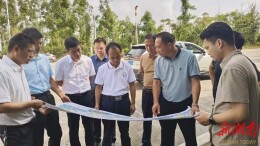 邓扬中来江华调研交通运输工作