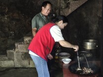 “让爱延续 瑶爱同行”江华瑶族自治县开展特别生日会