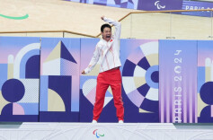 巴黎残奥会丨老男孩的笑里藏着什么？——记中国代表团首金得主李樟煜