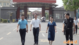 临澧县领导调研指导秋季开学工作