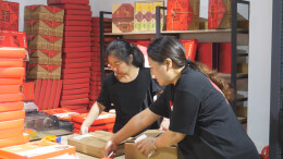 会同“柴火月饼”销量“蹭蹭”涨，接单发货忙不停