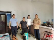 浓情中秋  温暖人心 ——常德市住房公积金临澧管理部走访刻木山乡帮扶户