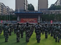 娄底举行“全民国防教育月”暨“国防教育进校园”活动