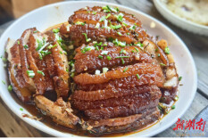 永顺县盐井乡探索莓茶“新味道”