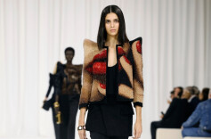 巴黎时装周：BALMAIN发布春夏新品成衣