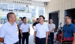 田刚调度县庆重点项目建设时强调：要抓实抓细项目建设工作，确保县庆活动有特色、高质量