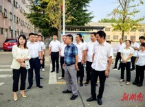 新安镇召开十六届人大八次会议