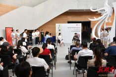 考古界“顶流”王仁湘新书签售会在高庙遗址博物馆举行