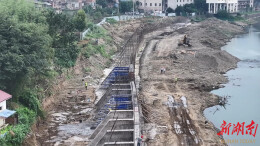 道县：国庆假期“不打烊”项目建设施工忙