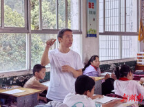 最美教师丨易先平：修炼“四心”铸师魂育桃李