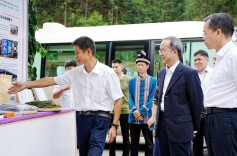 钟廷雄到我县调研民族工作