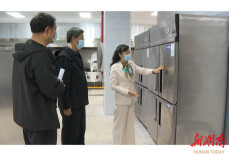 王静晗开展中小学“校园餐”专项督查