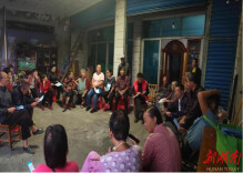 临澧县新安镇：屋场夜话 理论宣讲“声”入人心——学习贯彻党的二十届三中全会精神