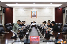 李雨初主持召开临澧县委常委会会议