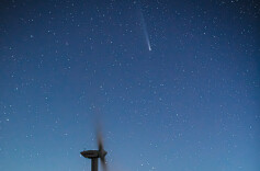 拍到了！6万年一遇的紫金山彗星划过湘潭县杨嘉桥镇