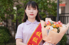 最美教师丨唐春：以微光 聚星河