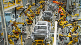 乘“数”而上 “智”取未来 ——湖南深入实施“智赋万企”行动